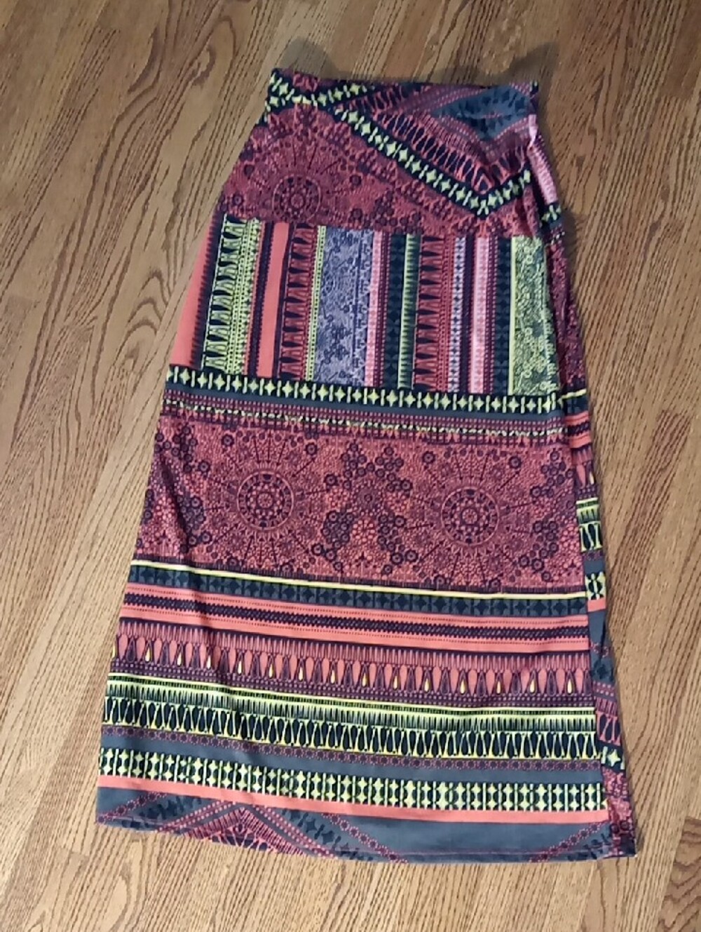 ✨️Bohemian Printed Maxi Skirt - Pink Multi✨️ - Picture 2 of 5